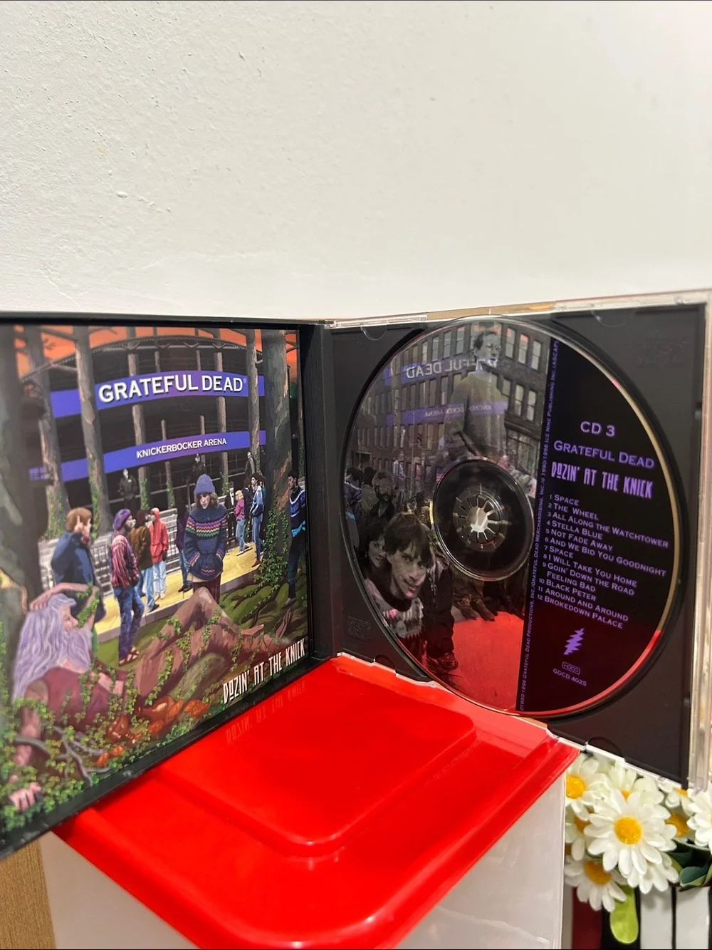 Grateful Dead CD Knickerbocker Arena with Purple, Green, Orange Artwork
